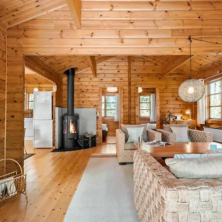 3 Bedroom Amazing In Højby